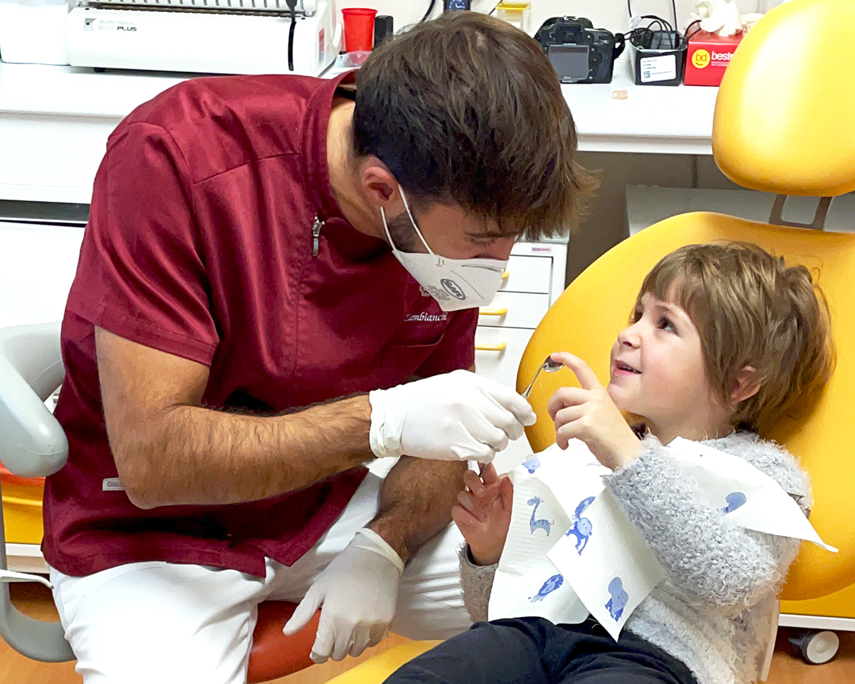 centro-sentistico-arese-visita-ortodonzia-bambini